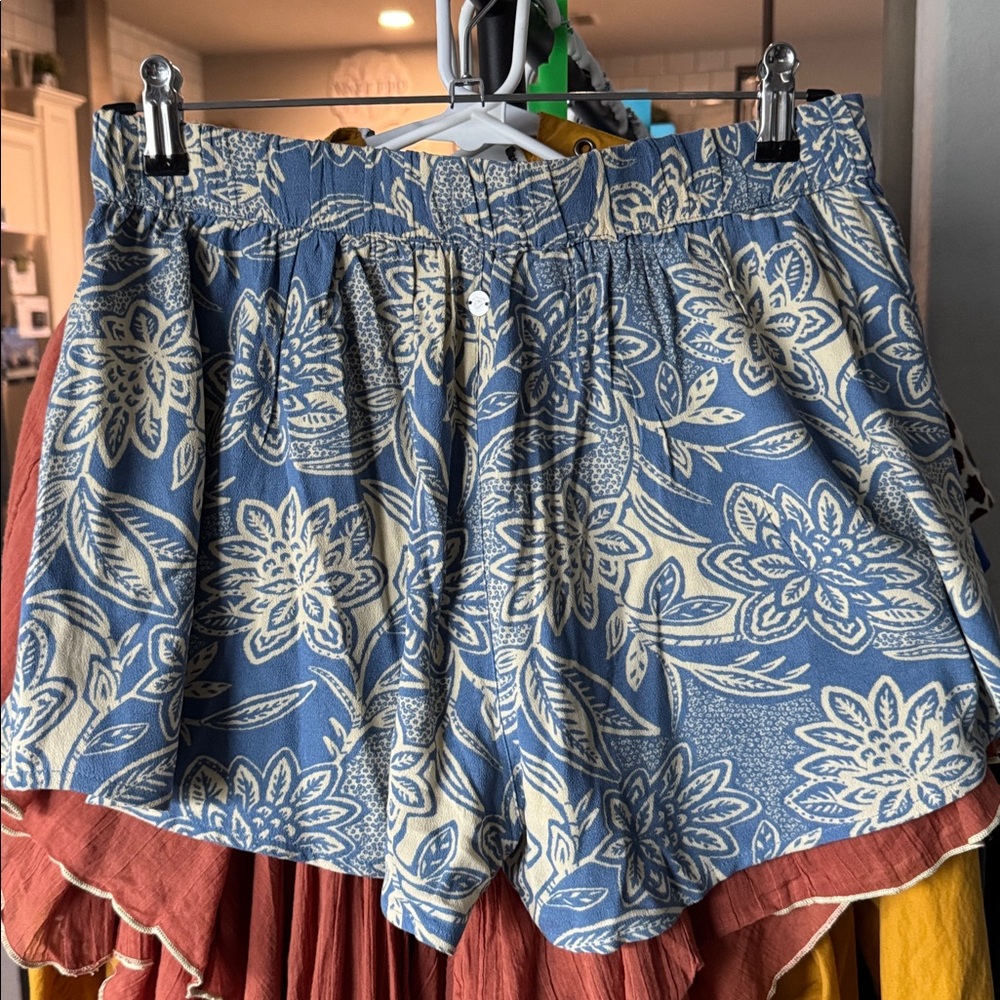 Roxy Blue and Cream Floral High Waist Shorts - Picture 2 of 5
